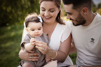 photo de famille en exterieur au puy de Dôme en Auvergne