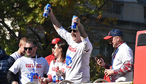 nationals-parade7-2-beers-guy.jpg