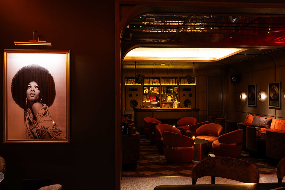 400 Vinyl Room Miami: The City's Hottest New Lounge