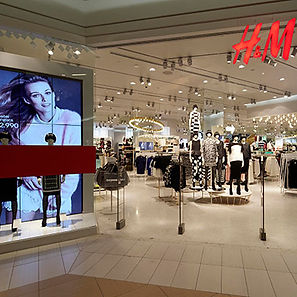 H & M Mall Costanera Center