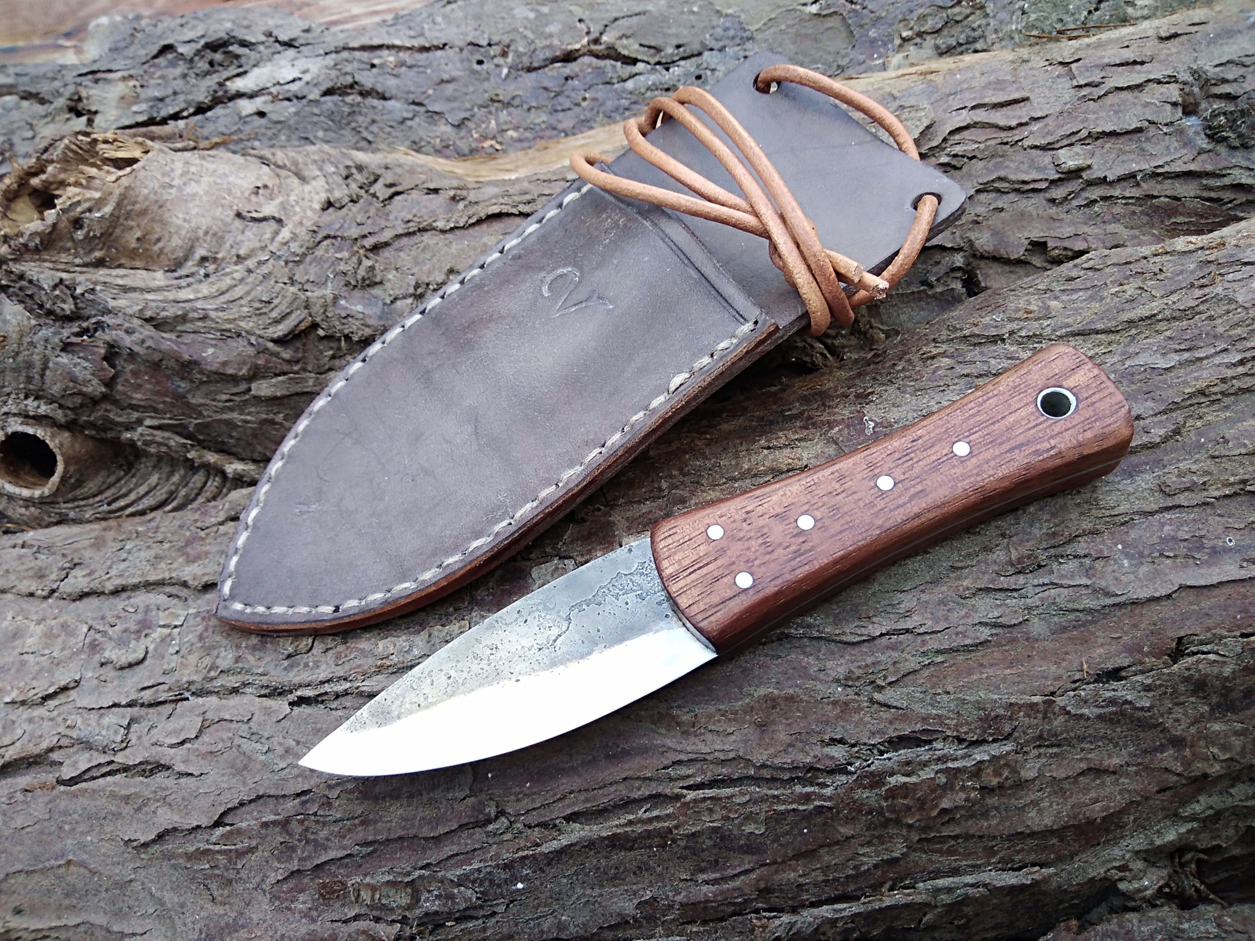Lauan Neck Knife