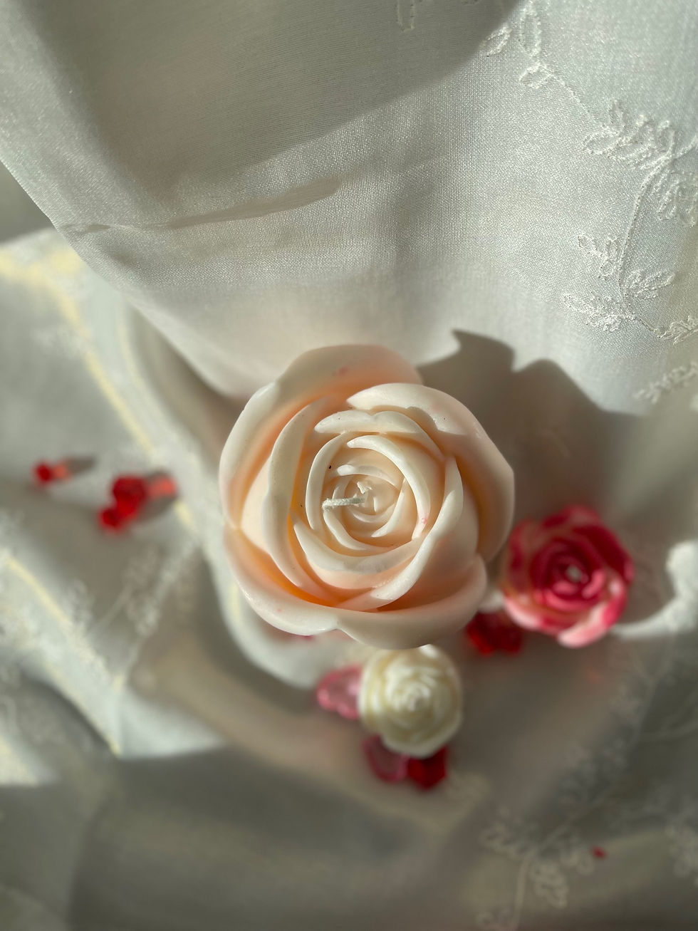 Thumbnail: Large Rose Candle