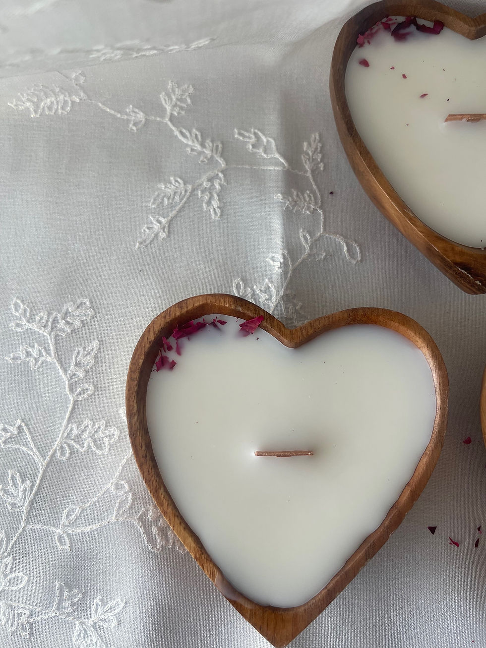 Thumbnail: Wooden heart Bowl Candle