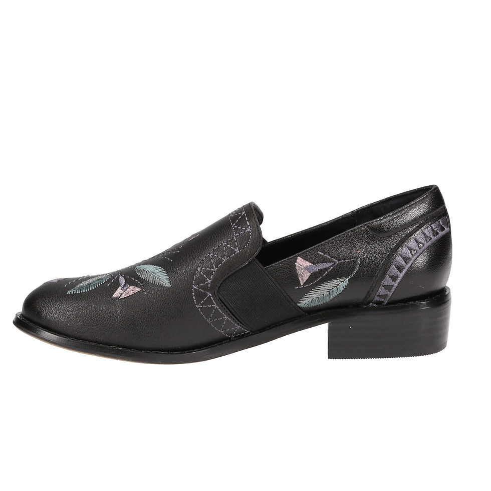Thumbnail: Alice Embroidery Leather Shoes