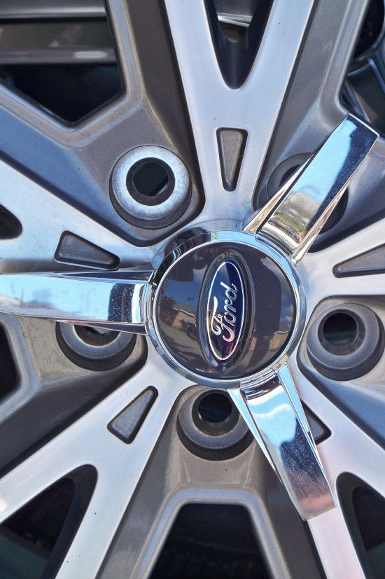 16" Ford Mustang Rims & Caps 3792 Charcoal Machined 04-09 OEM New Take Off