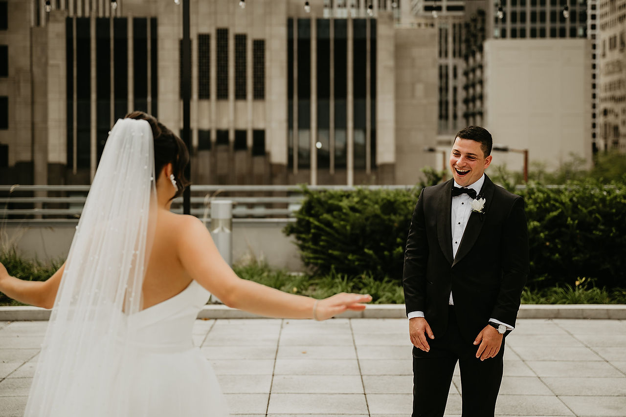 Couple shares first look in Chicago.