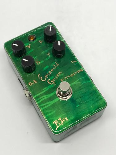 BJFe Emerald Green Distortion Machine 4K | PrimoFX LLC