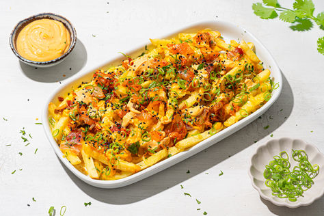 Loaded Korean style franskar með osti, gochujang majó og beikoni