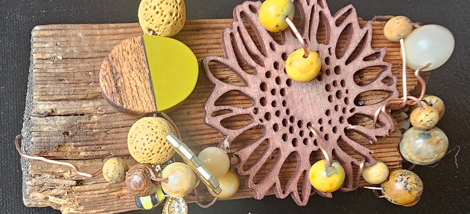 Golden Bloom Tree Song Sculpture