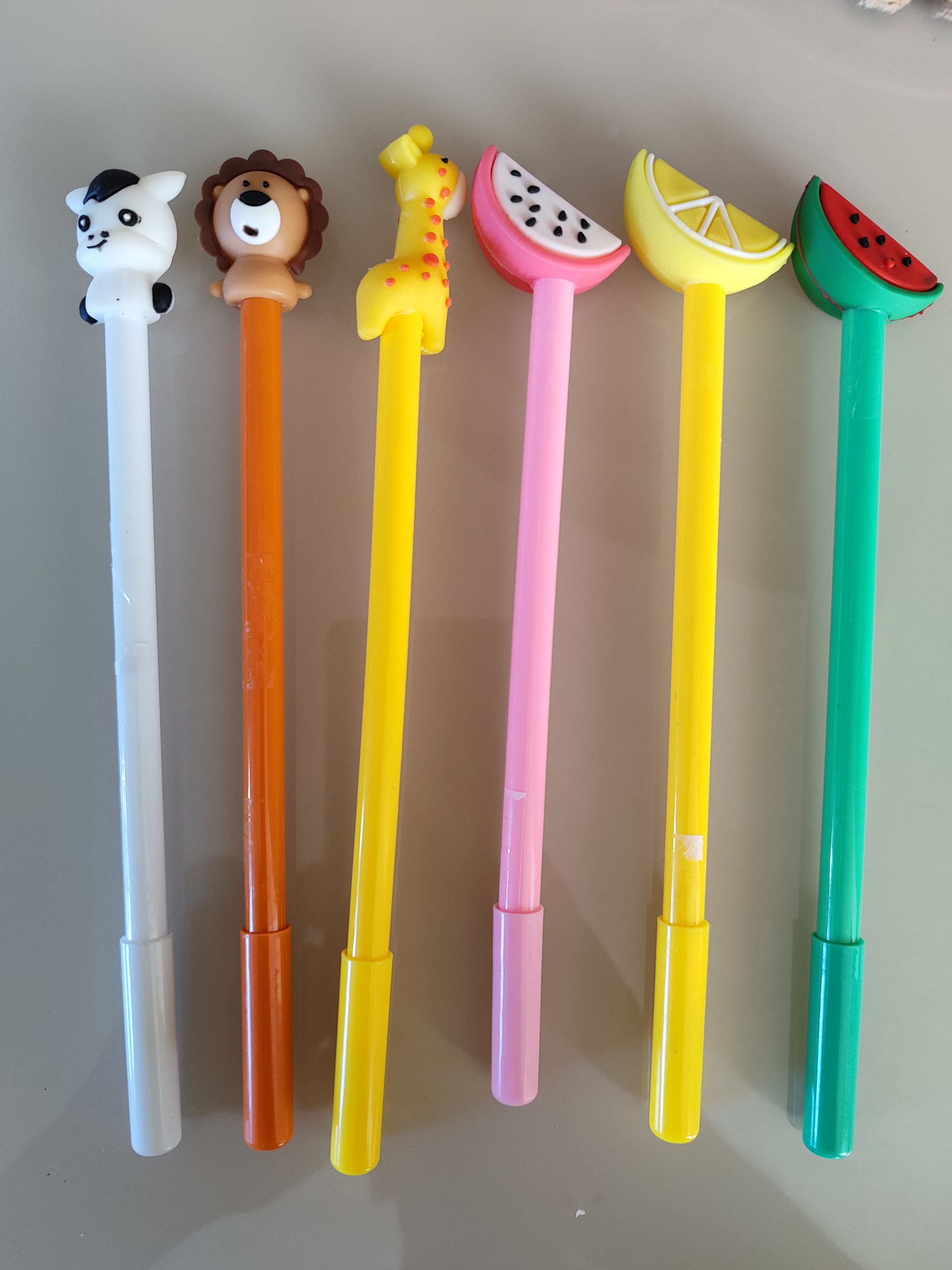 Caneta avulsa Animais e melancia 1pc