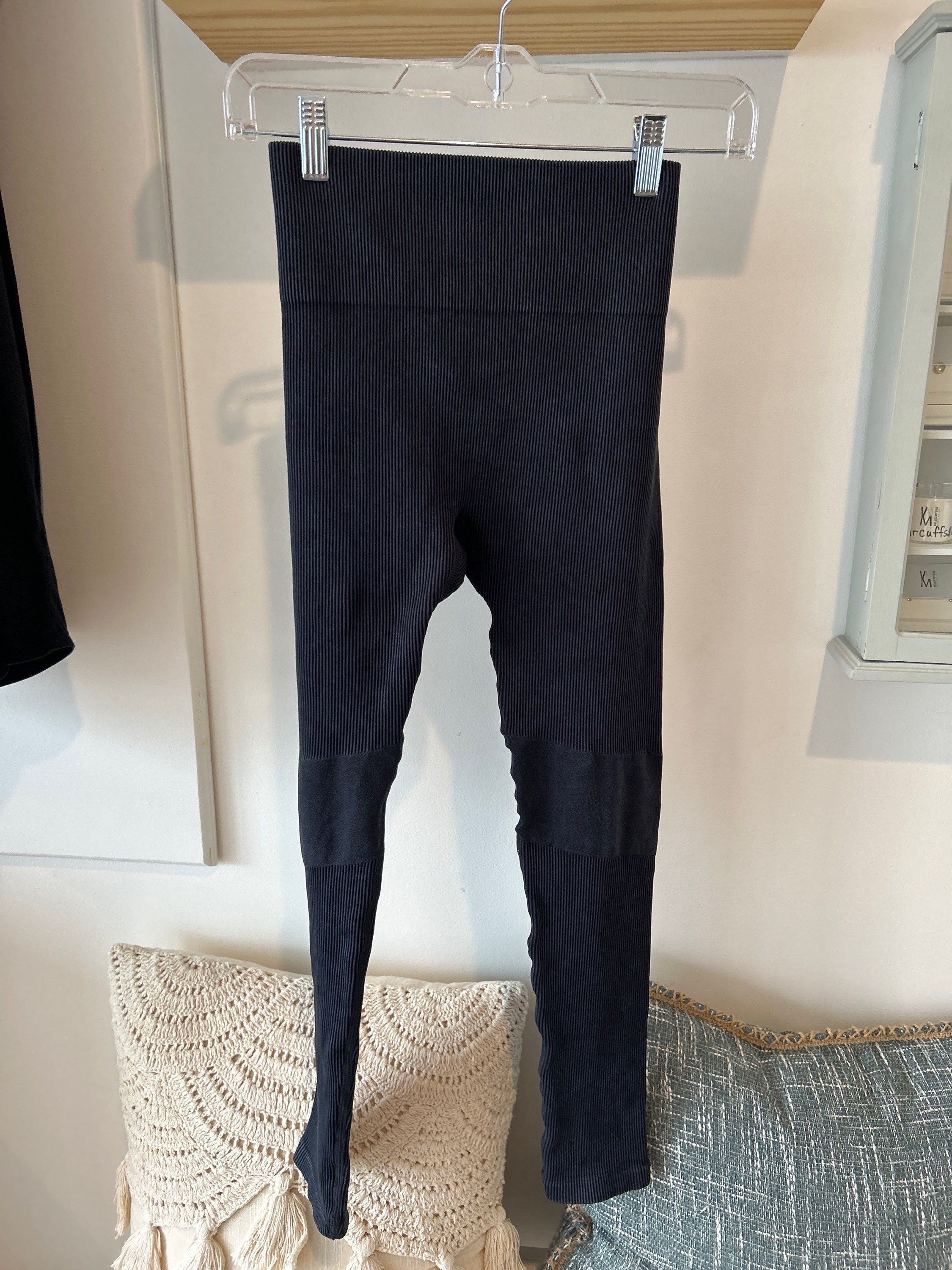 Mono B Ribbed Leggings