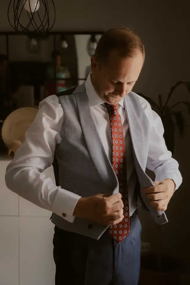 Luz natural en boda al atardecer