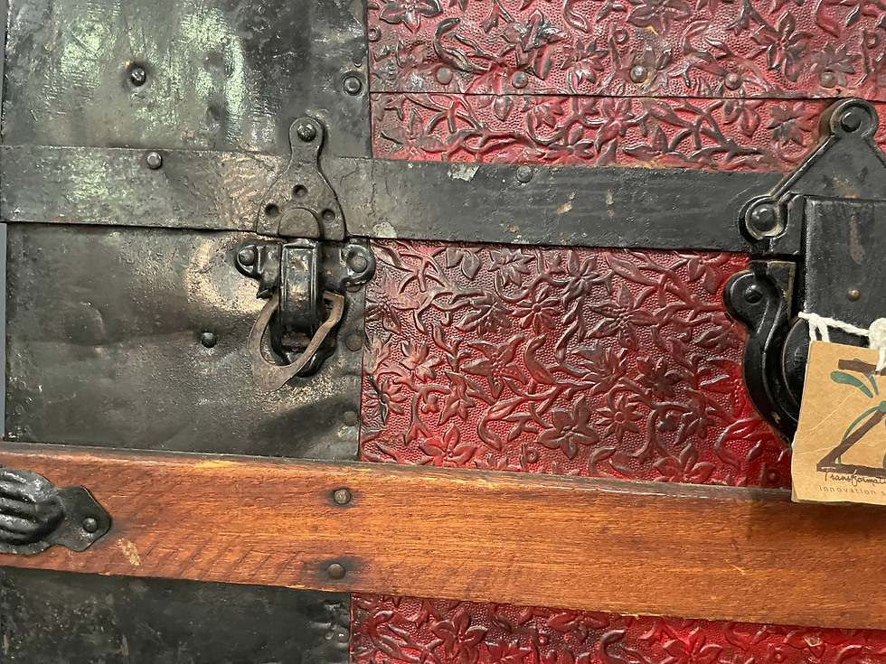 Thumbnail: Vintage Barrel Trunk