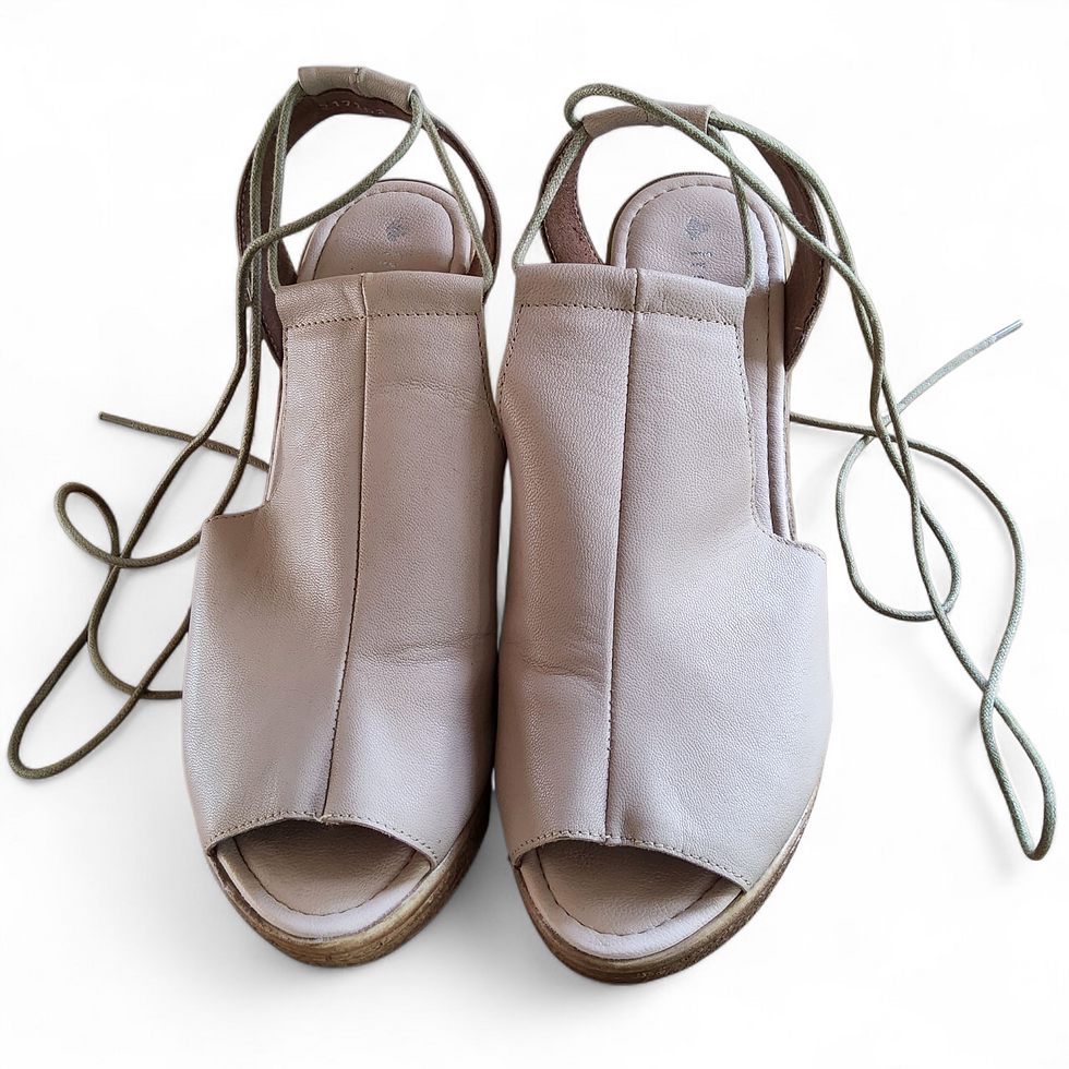 Thumbnail: Froggie Wedge Shoe's 