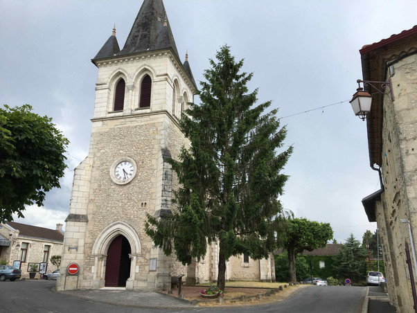 Eglise-Champcevinel.jpeg