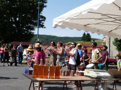 Marché_5_-_La_Chapelle_Graillouse_-_Juillet_2015