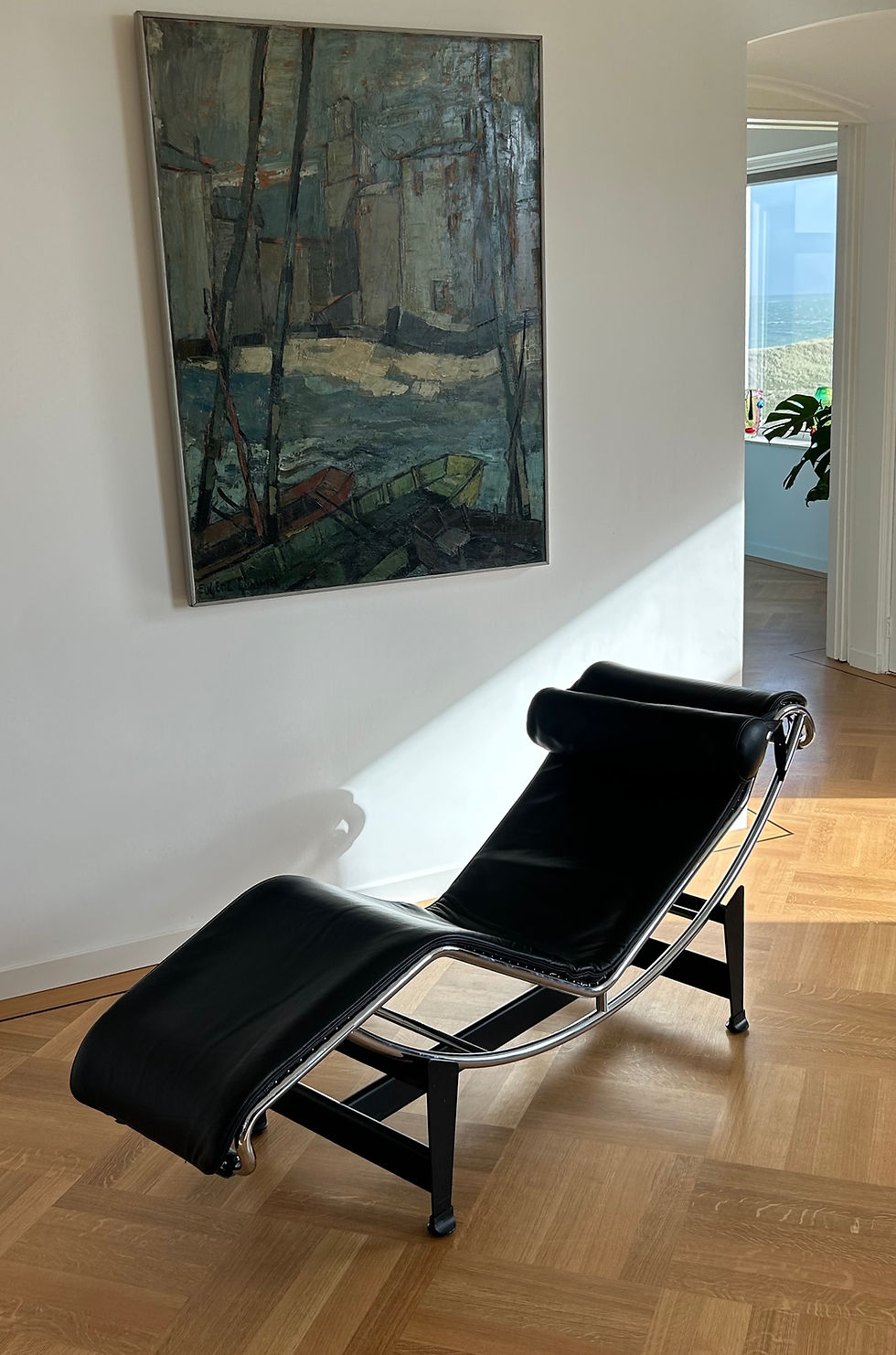 Chaise longue LC4 by Le Corbusier, Pierre Jeanneret, Charlotte Perriand