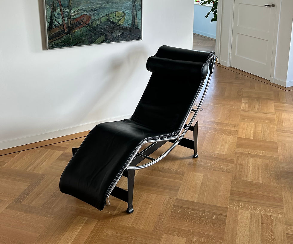 Thumbnail: Chaise longue LC4 by Le Corbusier, Pierre Jeanneret, Charlotte Perriand
