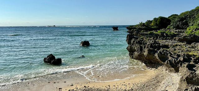 残波岬 撮影ガイド｜沖縄県中部の壮大な岩場のロケーション