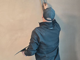 How Much Does Cork Plaster Cost per m² in the UK (A Cost Driven Guide)