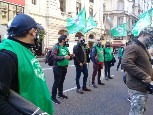 MARCHA EL SINDICATO DE SEGURIDAD AL MINISTERIO DE TRABAJO, EN PEDIDO DE UN AUMENTO DIGNO 
