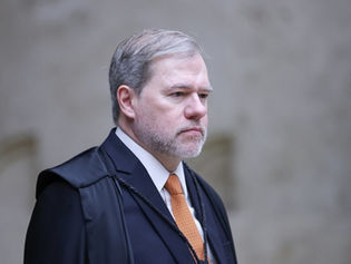 JNHOJE - Senadores protocolam pedido de impeachment contra Toffoli