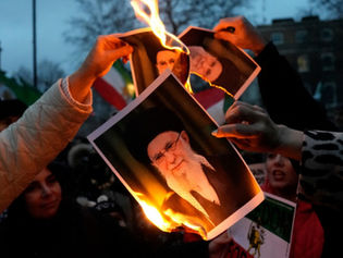 JNHOJE - Irã restabelece ligações internacionais, mas mantém bloqueio à internet em meio a protestos