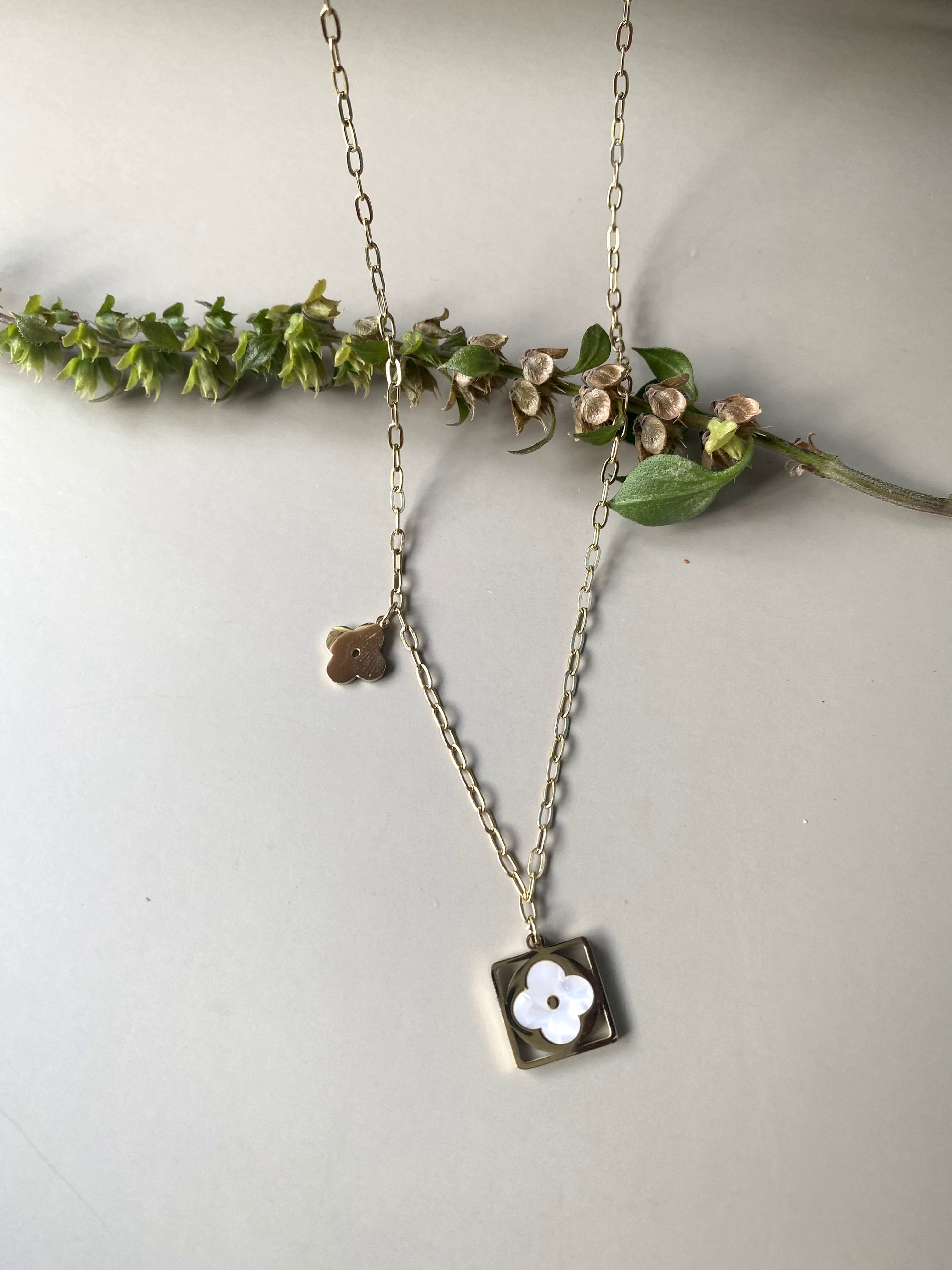 Summer Clover Pendant Necklace