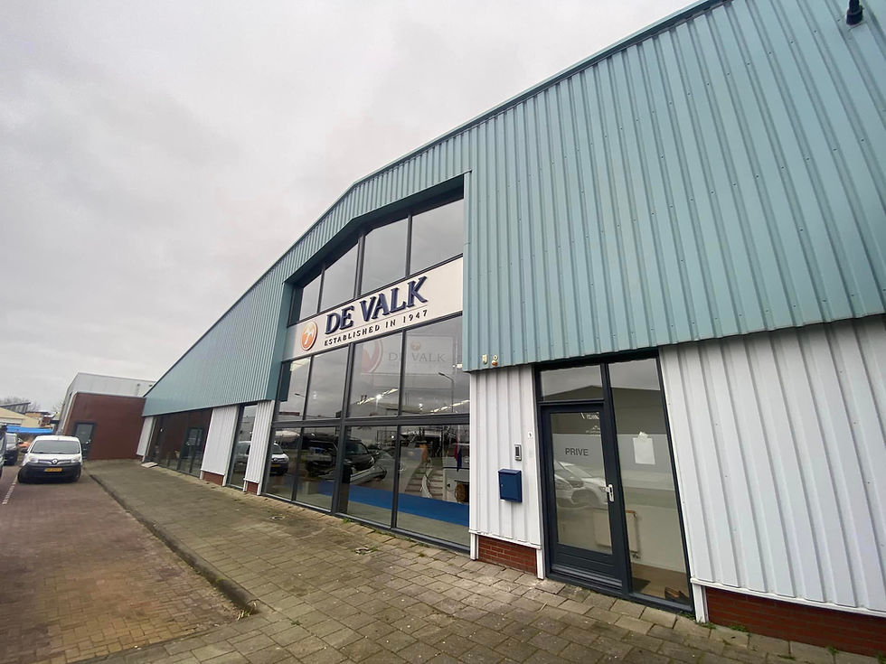Bedrijfshal reiniging 'De Valk' Sneek