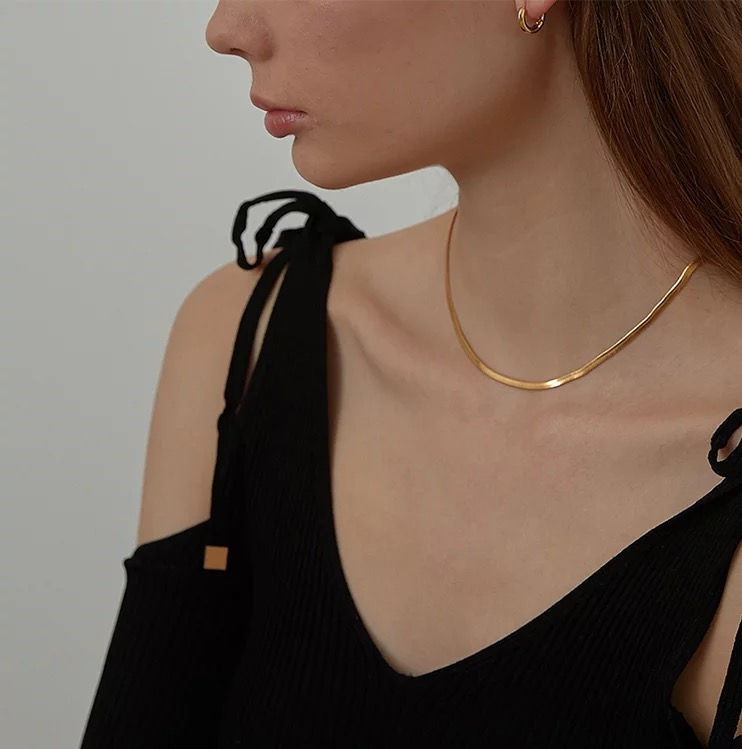 Thumbnail: Snake bone chain 