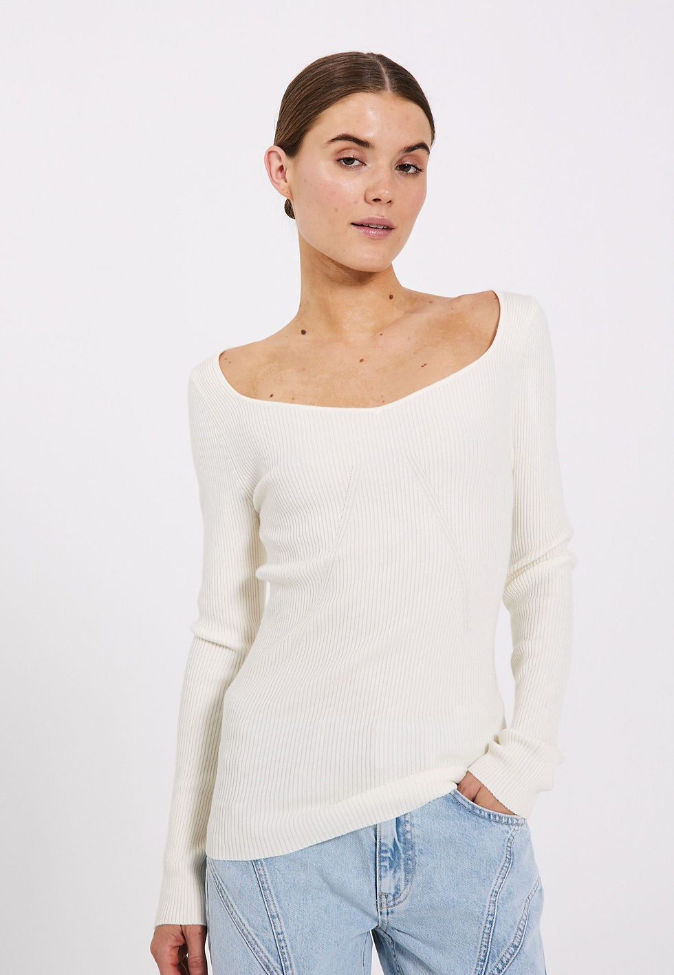 NORR SHERRY HEART KNIT TOP WHITE