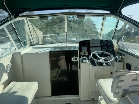 Thumbnail: 2000 Pursuit 3000 Express Cruiser Weekender Fishing Boat Many Updates!