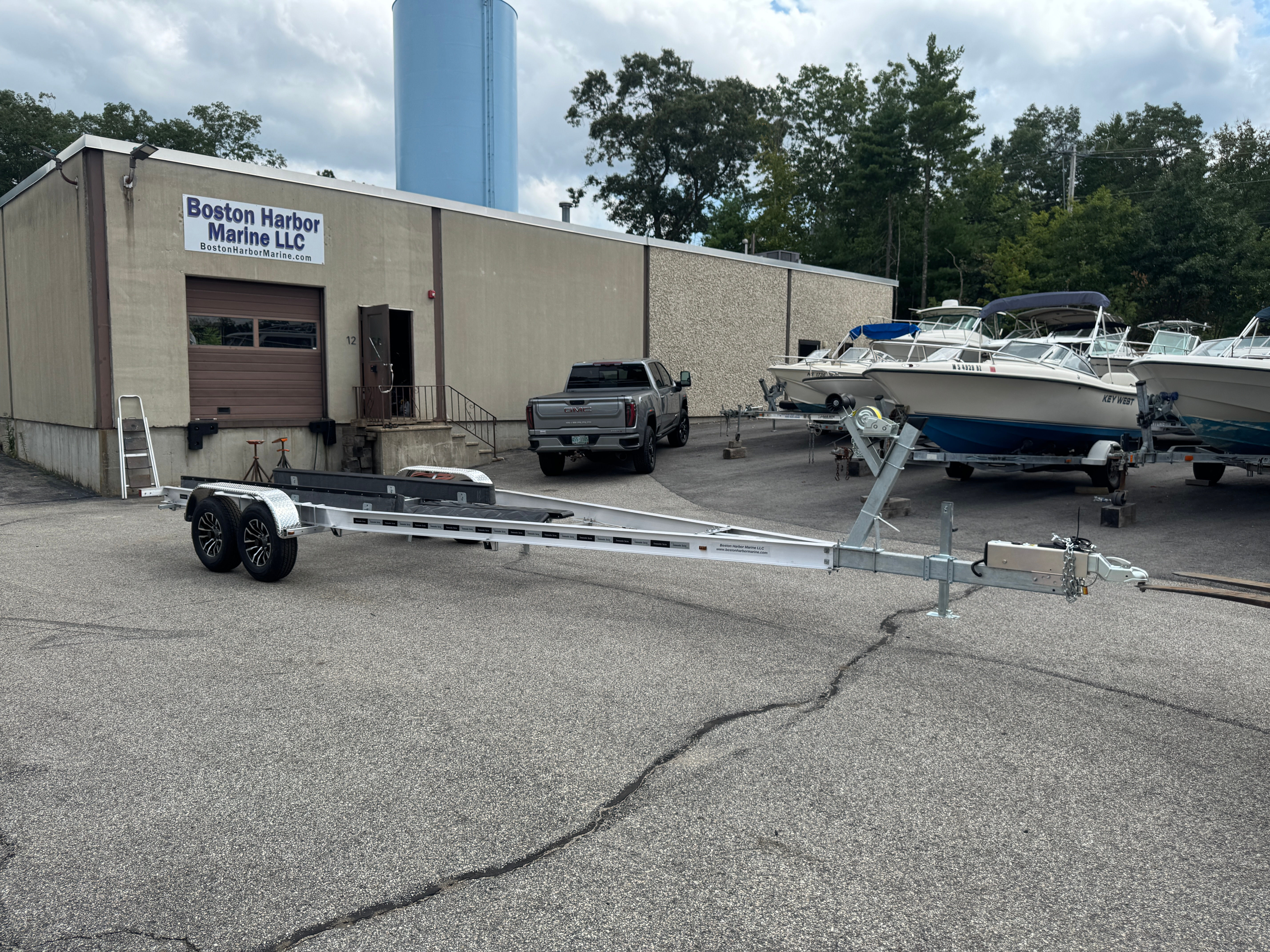2027 Venture COM-8800 Aluminum Dual Axle Bunk Boat Trailer NEW