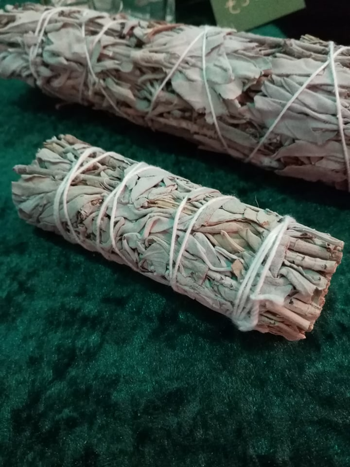 Miniature : Medium Sized White Sage Smudge Stick