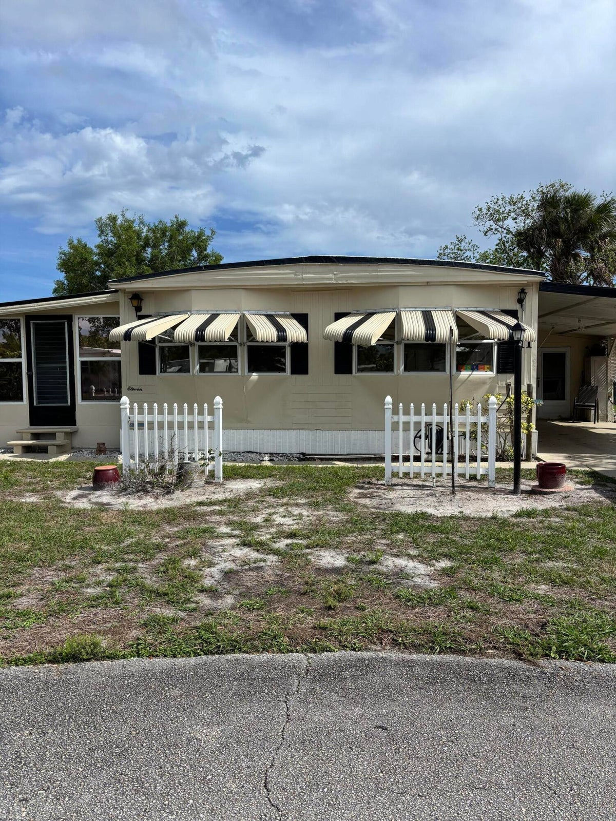 2 BED | 2 BATH | 11 De Soto Ln., Port St. Lucie, FL 34952