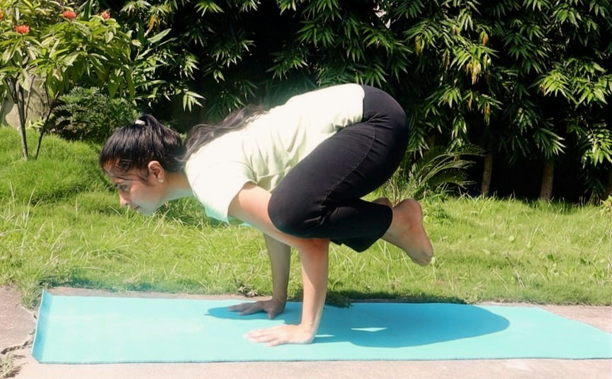 Kakasana (The Crow Pose) - Who should Avoid, Benefits of Kakasana, How to do Kakasana