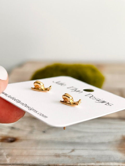 Thumbnail: Cute Snail Stud Earrings