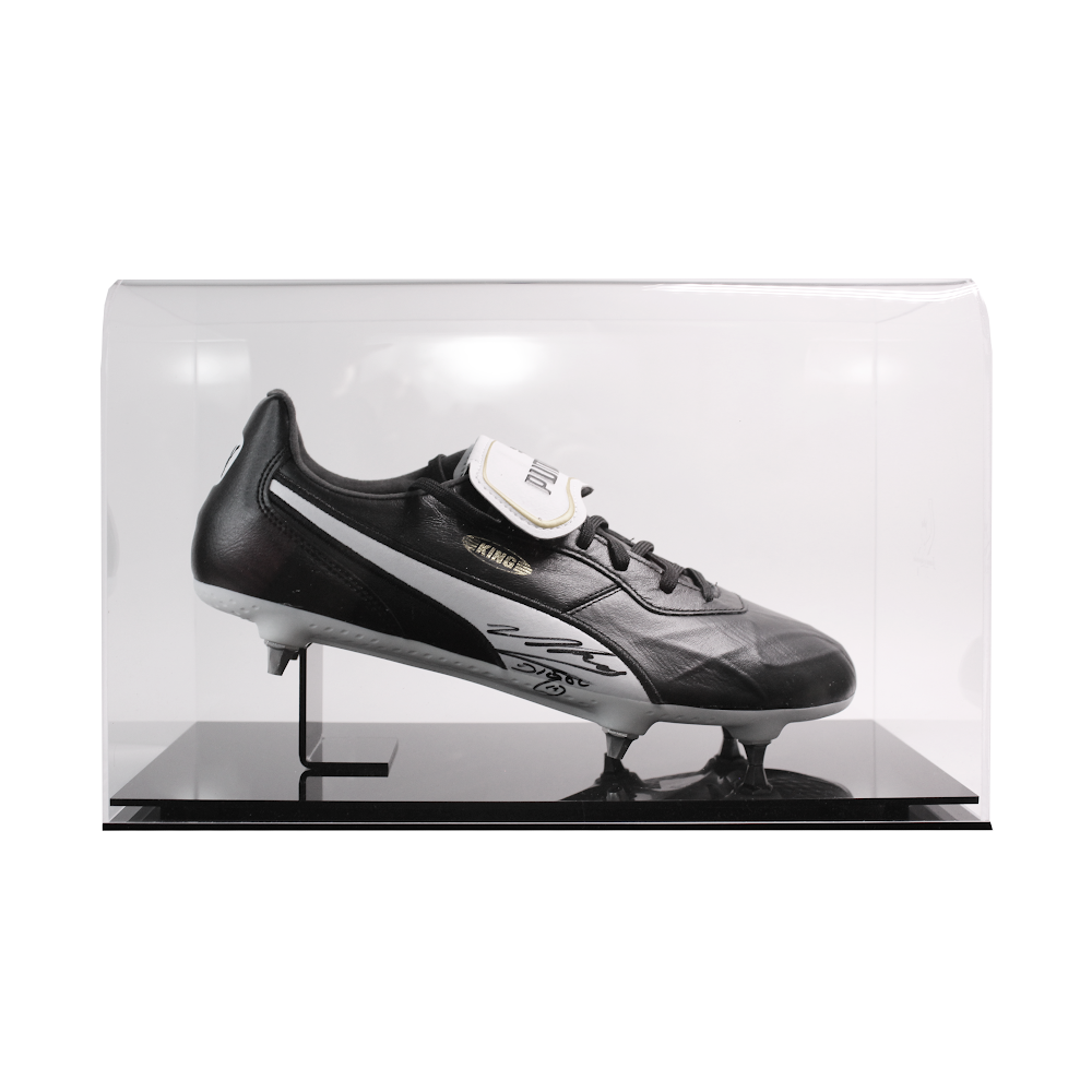 Boot autographed by Maradona