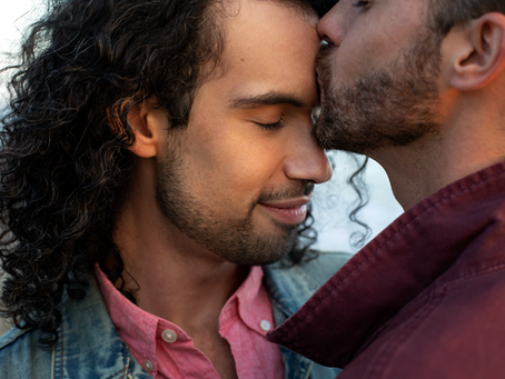 Why Body Image Anxiety Affects Queer Men’s Relationships