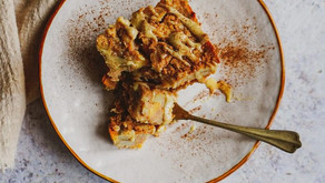 Torta di patate dolci, mele e cannella
