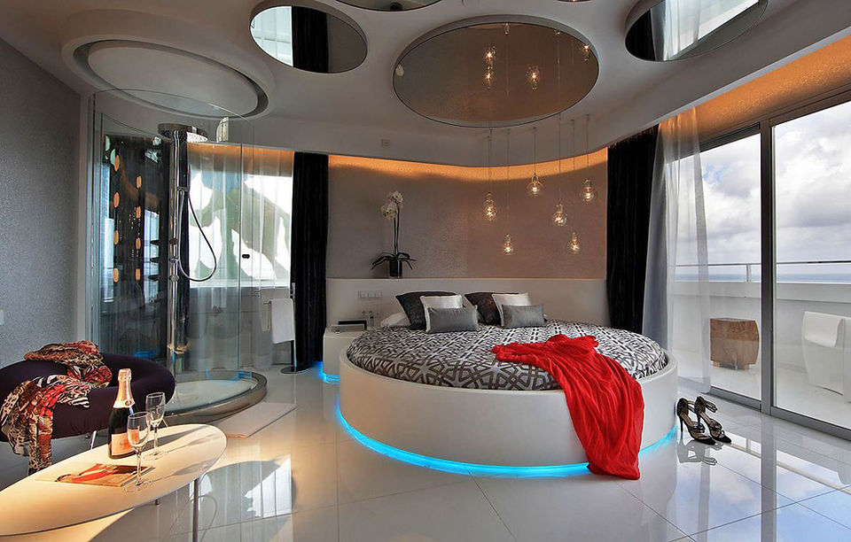 Fashion victim suite
