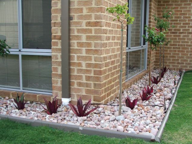 40-100mm Pebbles