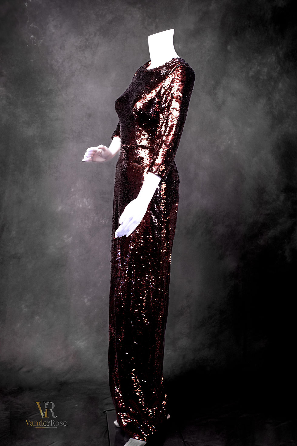 Thumbnail: Elevate Your Evening Look with this Luxurious Chocolate Brown Sequin Gown Size 0