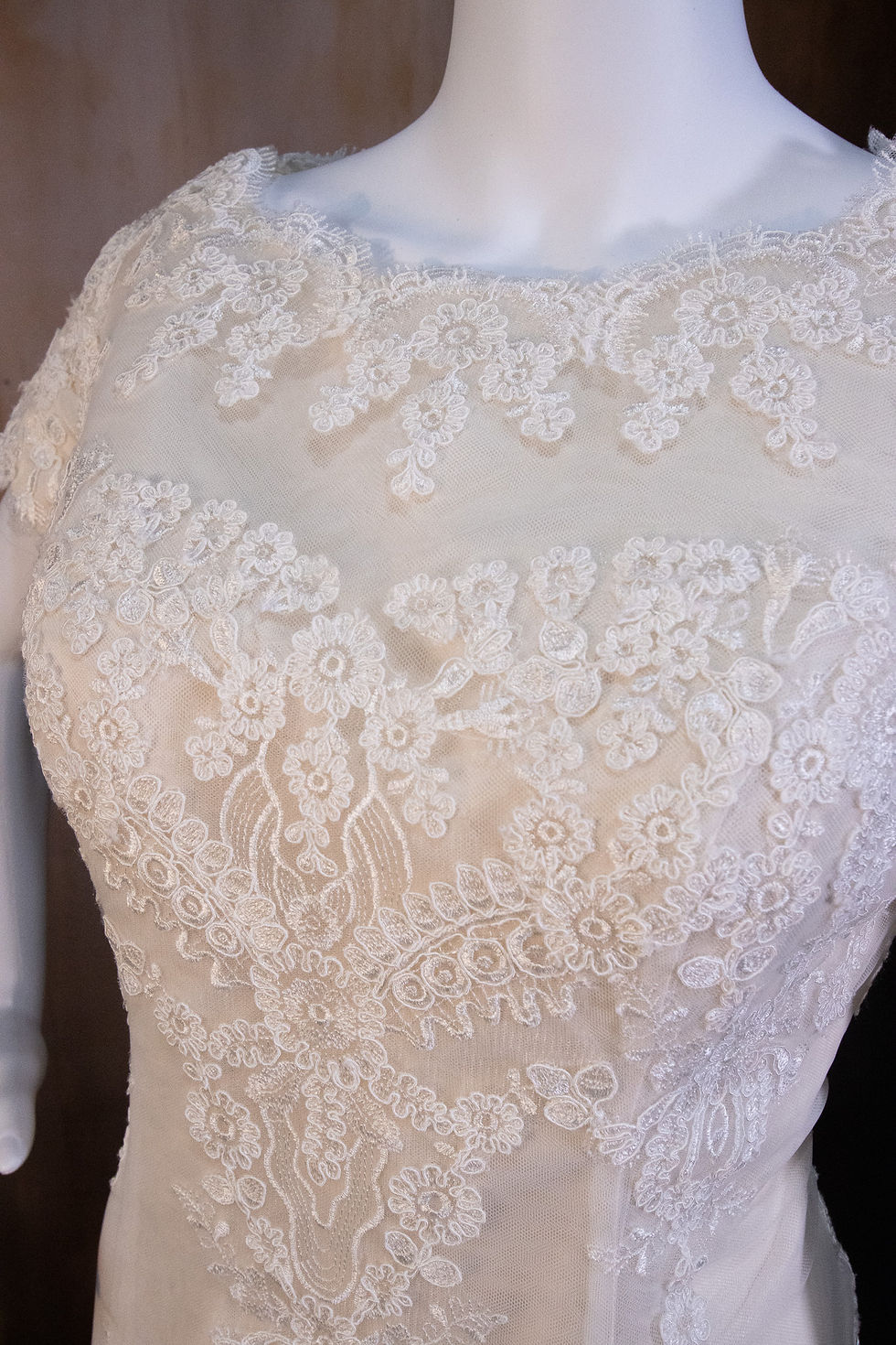 Thumbnail: Ivory lace wedding gown, overlay, lace trim, size 10
