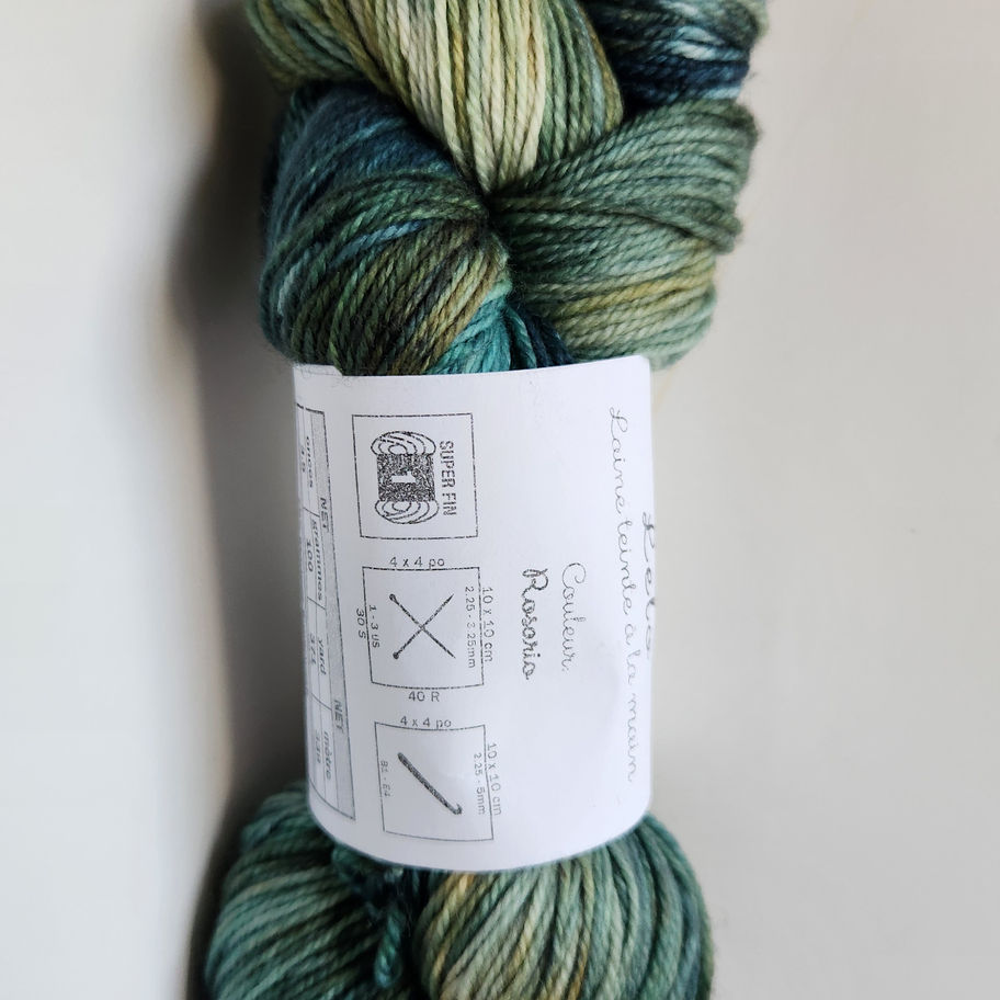 écheveau de laine lelo de couleur rosario 100g