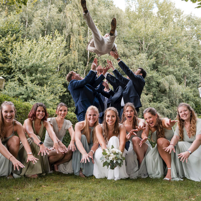 Marlene und Felix Hochzeitsfoto Gruppe.jpg