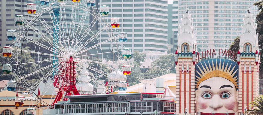 Parque de diversões e circo