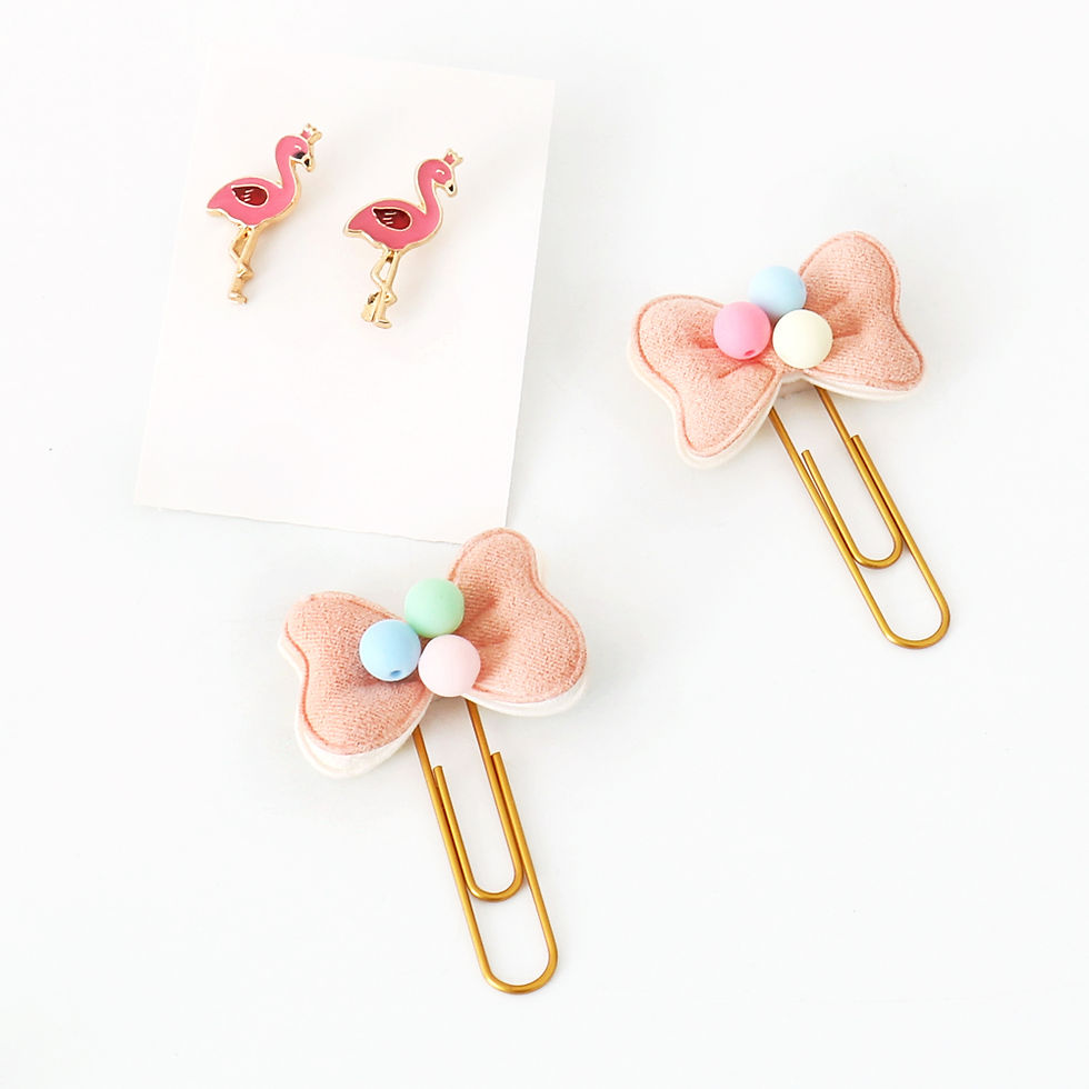 Thumbnail: pretty bow paper clips