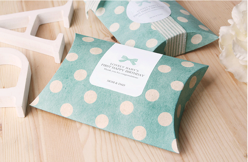 Thumbnail: polka dot print pillow boxes