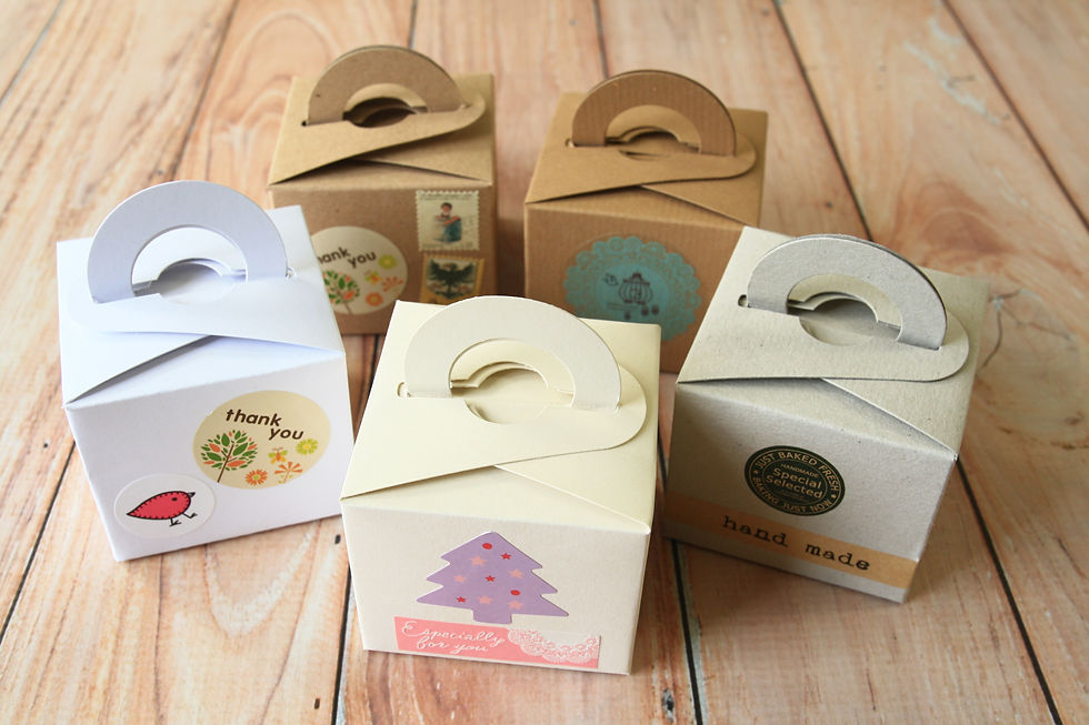 Thumbnail: smooth white square favour boxes
